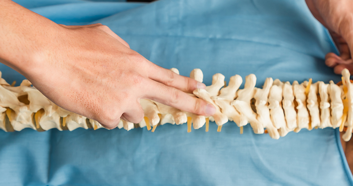 Scacciare il mal di schiena in un’ora con un intervento che stabilizza le vertebre